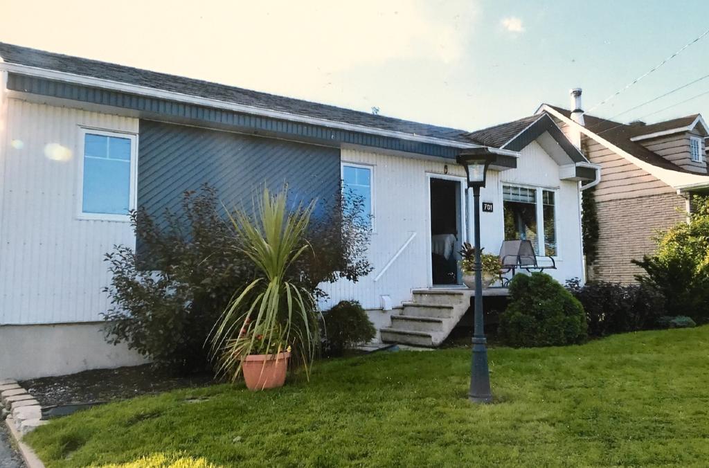 Bed and Breakfast Champ Soleil Metabetchouan Exterior foto